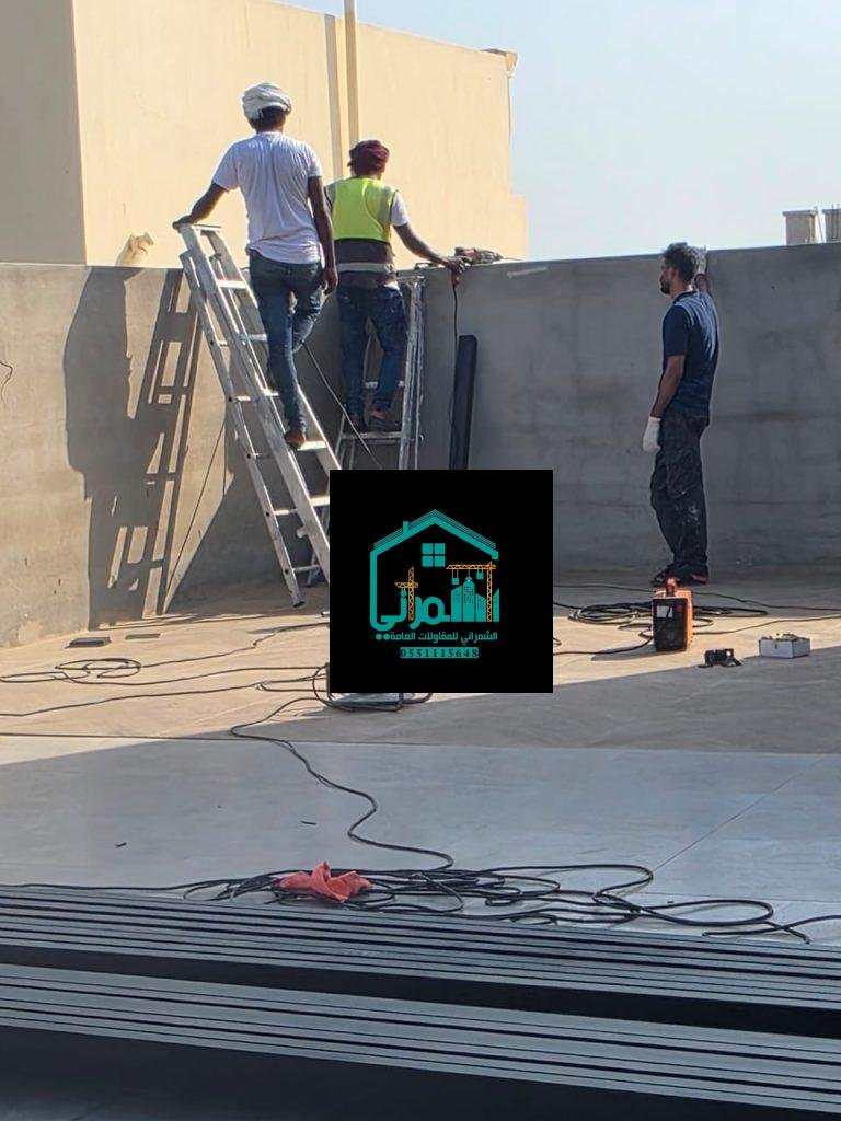 تركيب ساندوتش بانل في مشاريع صناعية سعودية