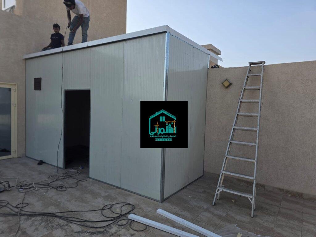 ساندوتش بانل مكة: دليلك الشامل لـ 8 مراحل تنفيذية من مقاولات الشمراني