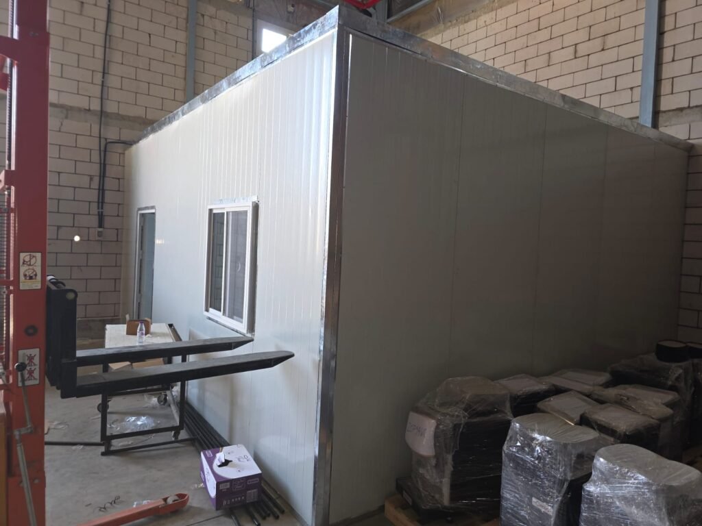 كم سعر متر ساندوتش بانل